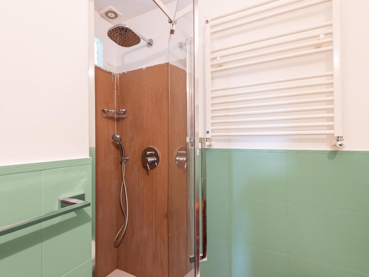 Spanish Steps Luxury Fashion Apartment