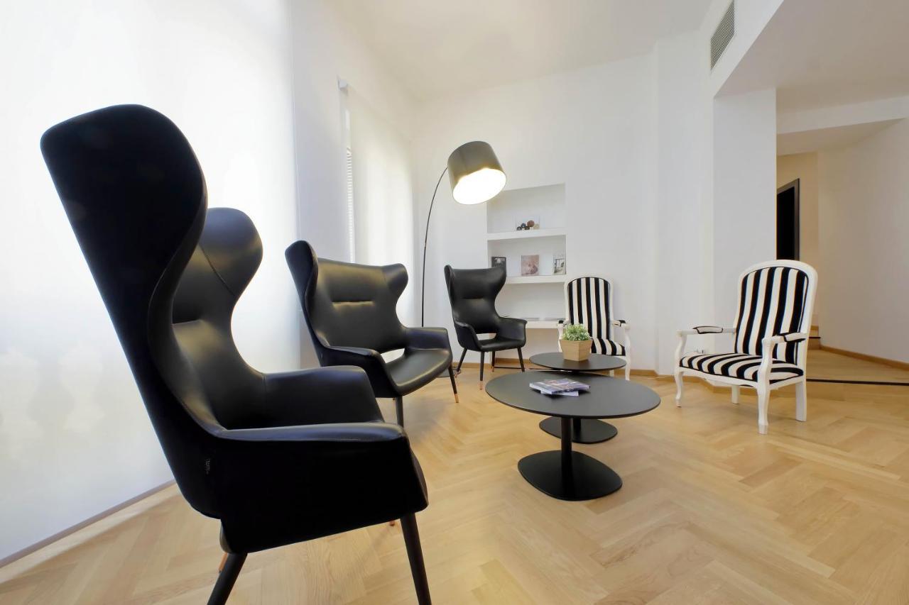 Youroom Abruzzi Guest house Rome
