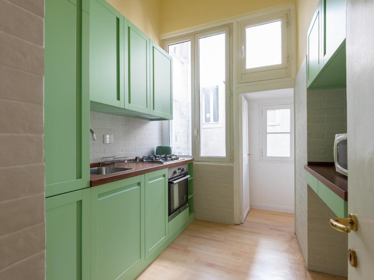 Spanish Steps Luxury Fashion Apartment
