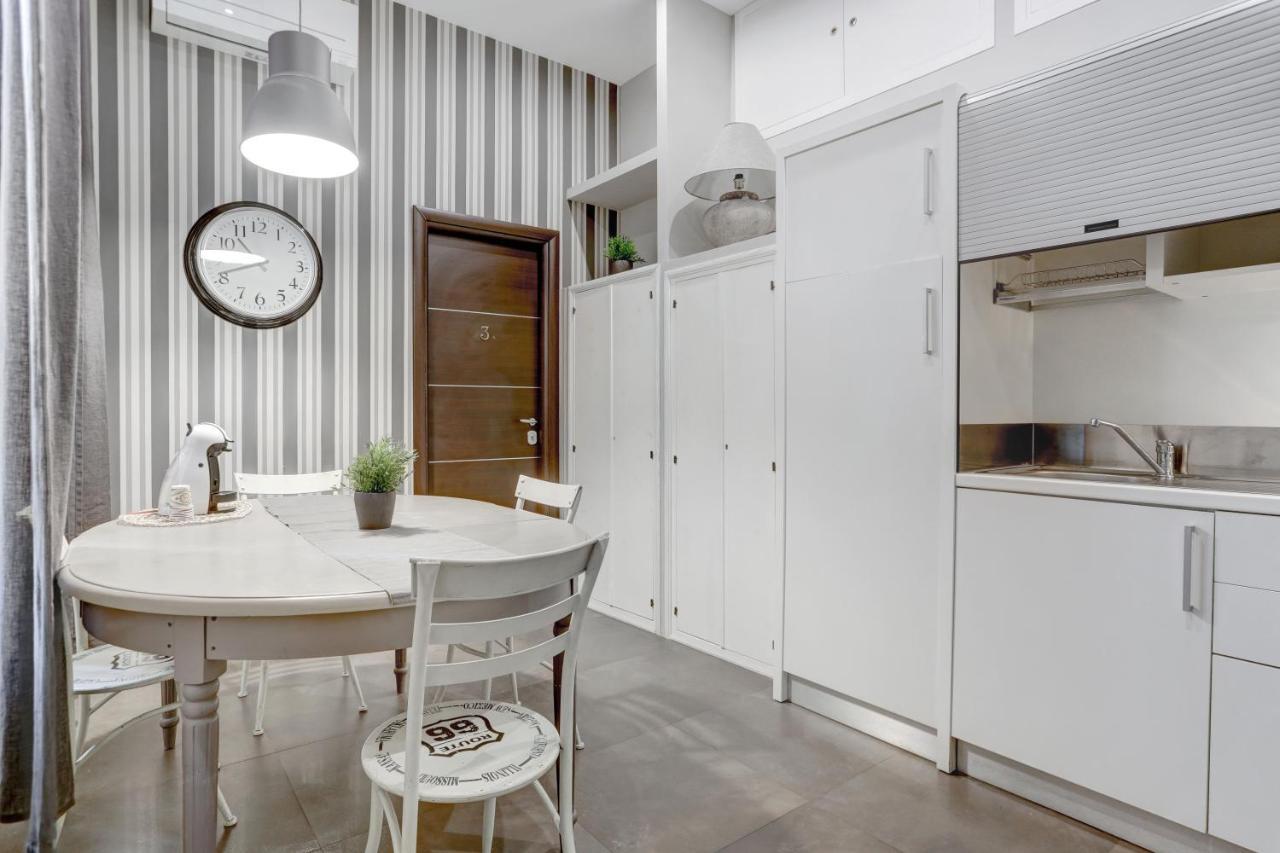 Guest house Capo D'africa 30 - Colosseo 3*