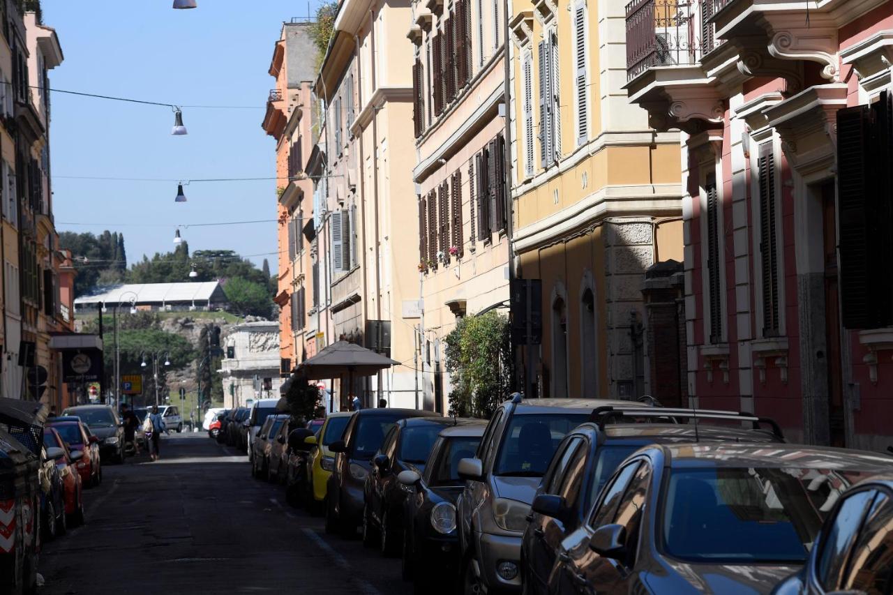Capo D'africa 30 - Colosseo 3* Rome