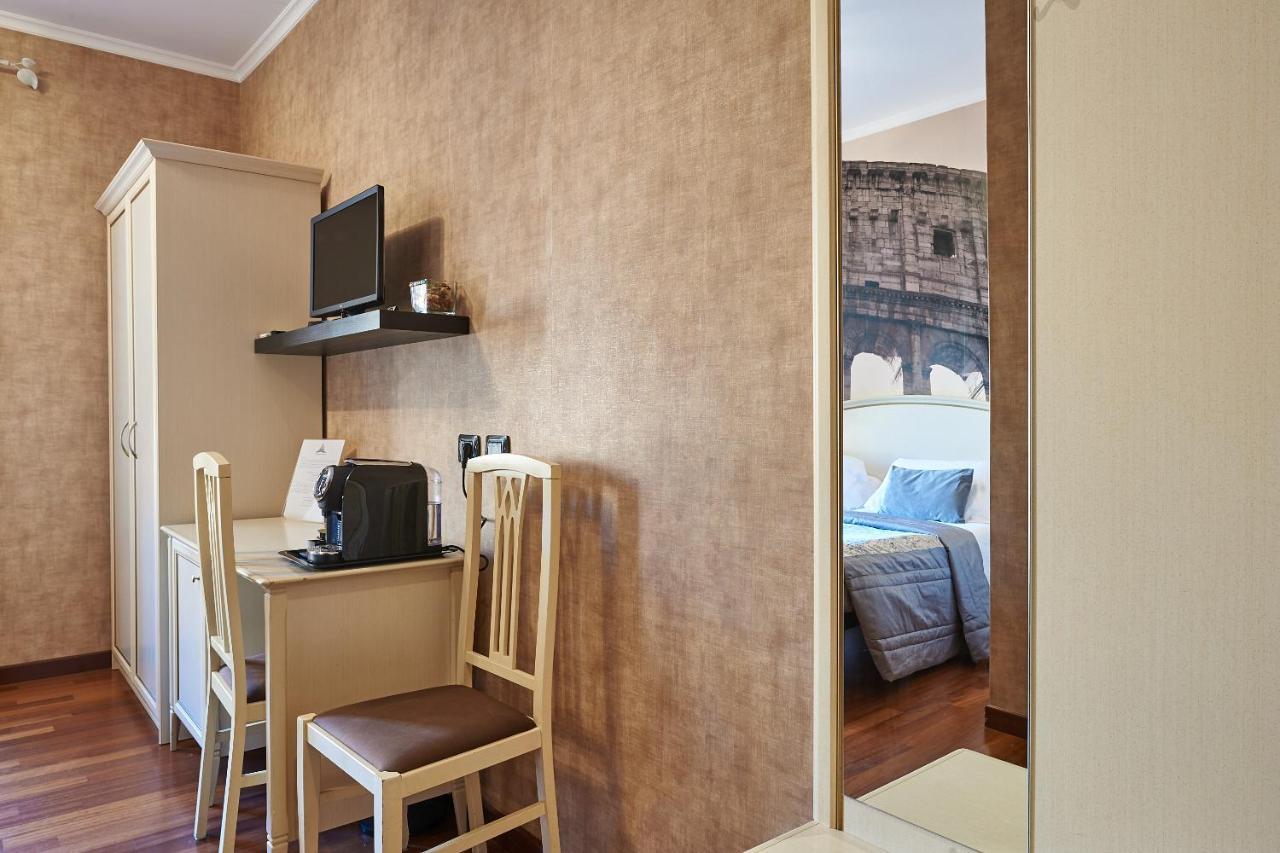 Le Downtown Guest house 3*