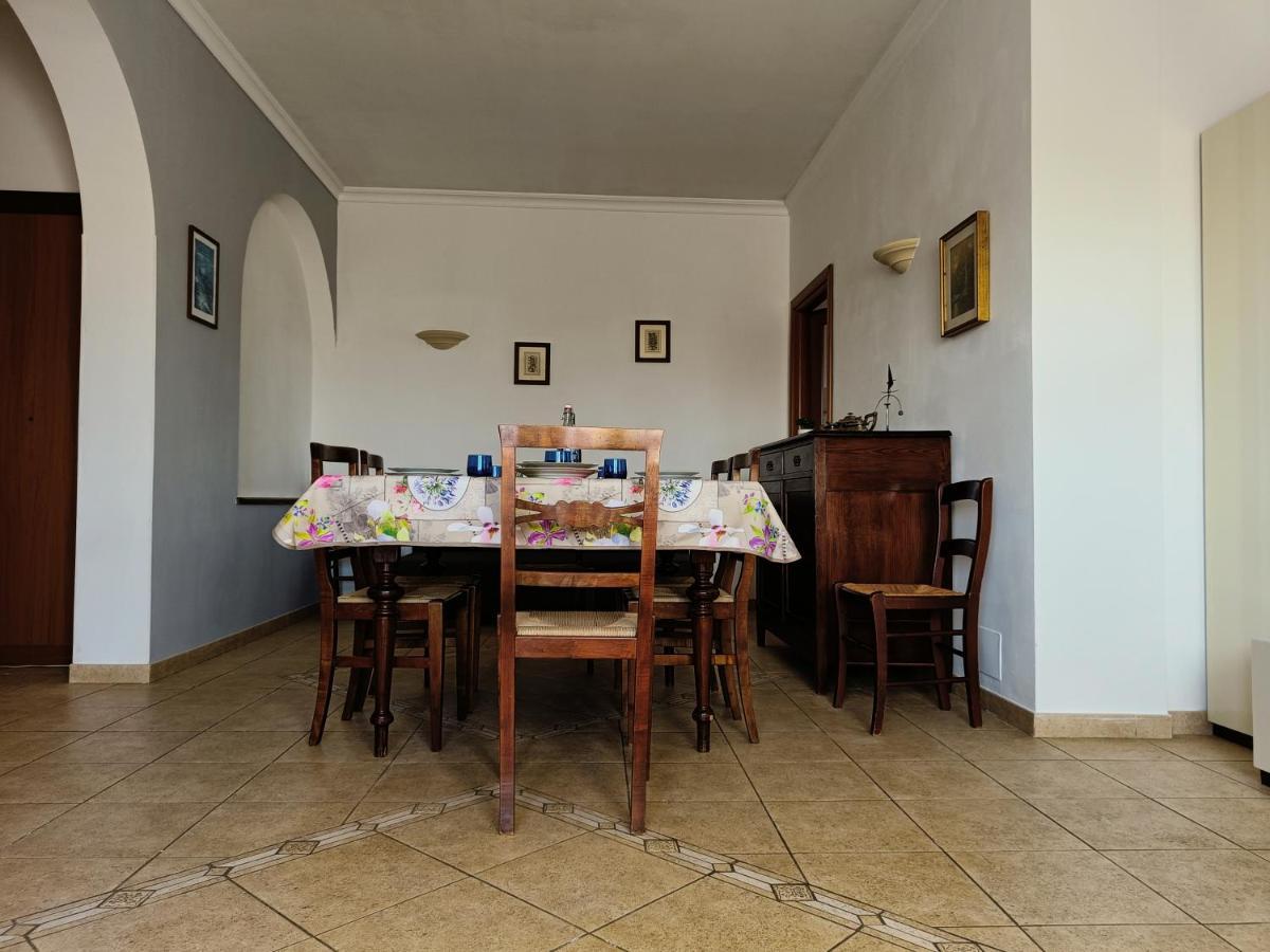 Avellini - Delightful And Spacious With Terrace - Near Metro A Cornelia Apartment