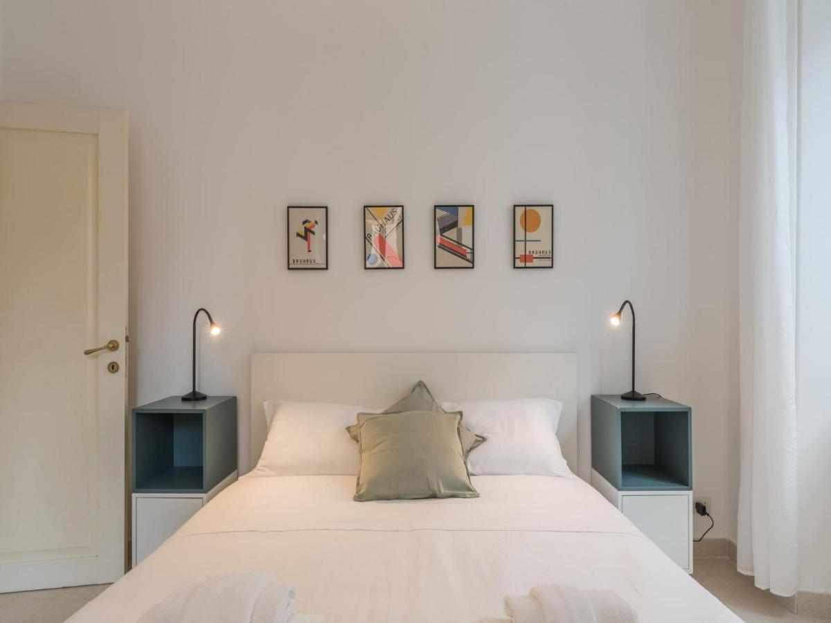 The Rent - Sunny Three-bedroom Near Ottaviano Metro Stop Apartment *