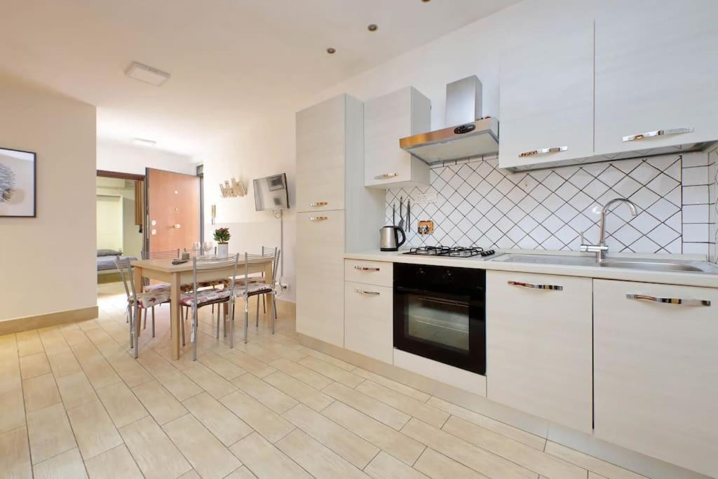 Holiday home Vatican Spacious With Terrace