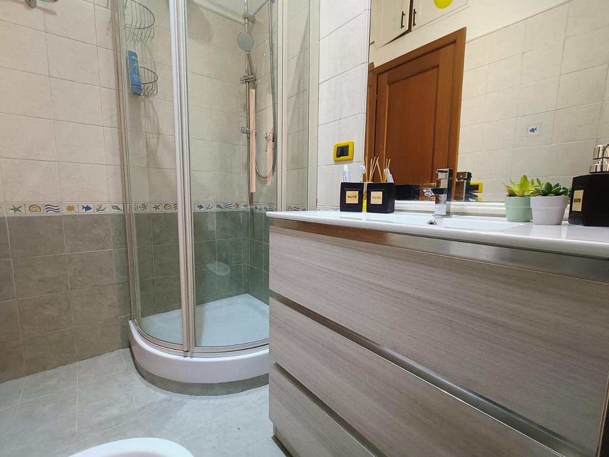 Avellini - Delightful And Spacious With Terrace - Near Metro A Cornelia Apartment