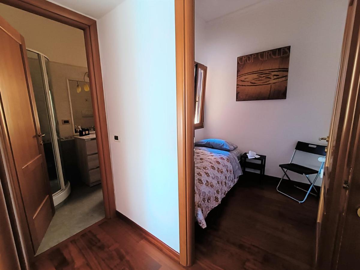 Apartment Avellini - Delightful And Spacious With Terrace - Near Metro A Cornelia