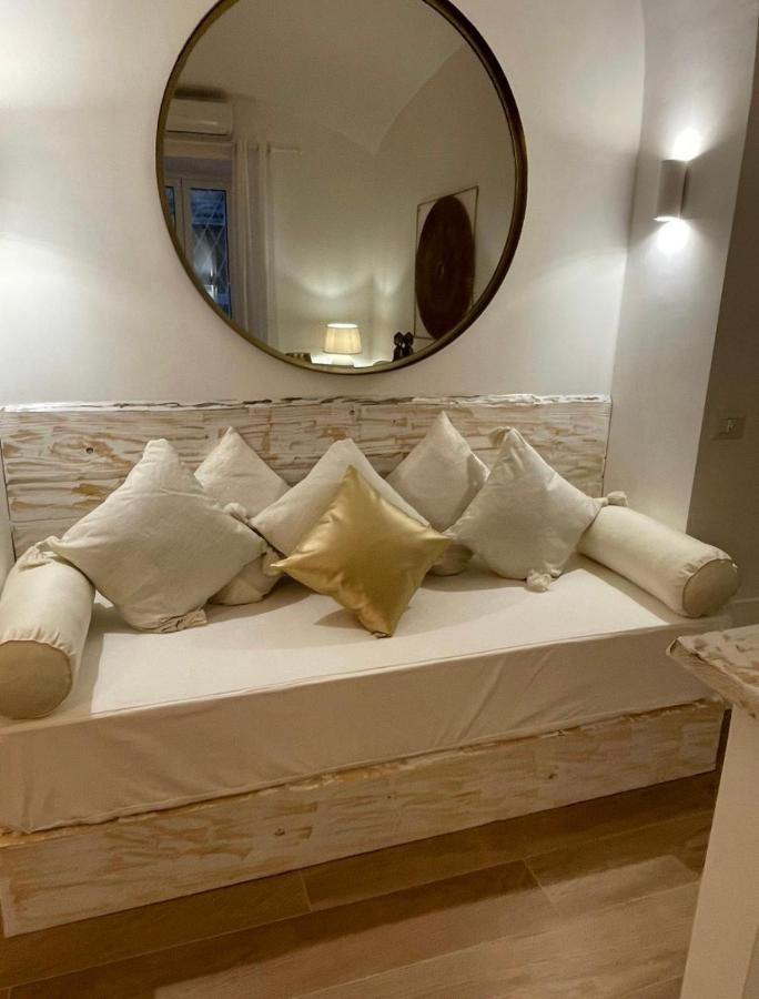 Apartment Vatican Luxury For 7 Guests At 30 Mt From Vatican Museum