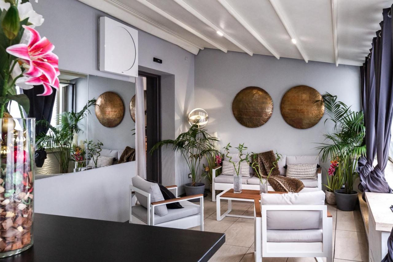 Daphne Guest house *