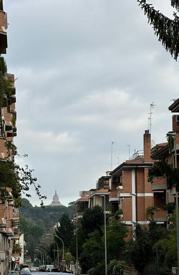 Vatican Flat Cozy Court Apartment