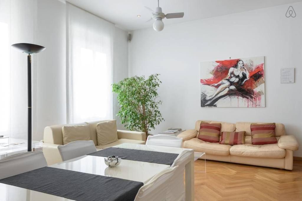Apartment Vatican Ideal For Family/couple, A/c, Jacuzzi *