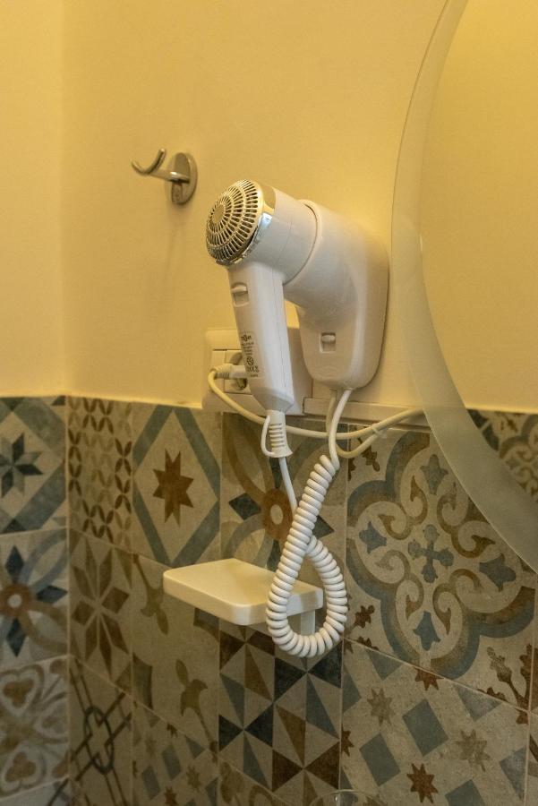 Two-roomed Flat In The Heart Of - Termini * Rome