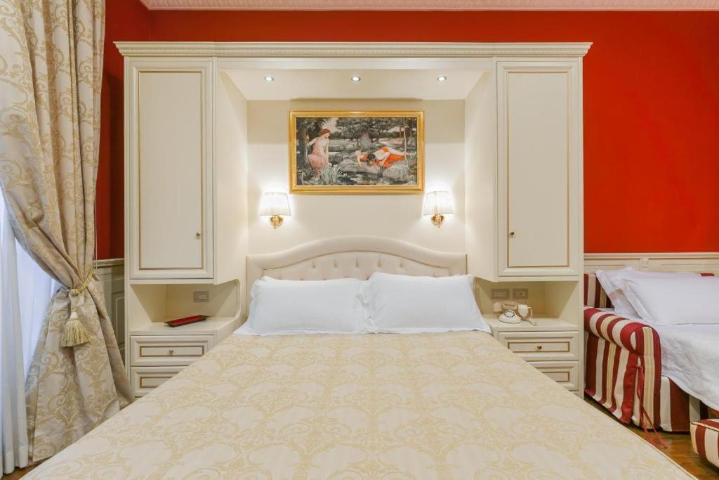 Dimora Frattina Rome
