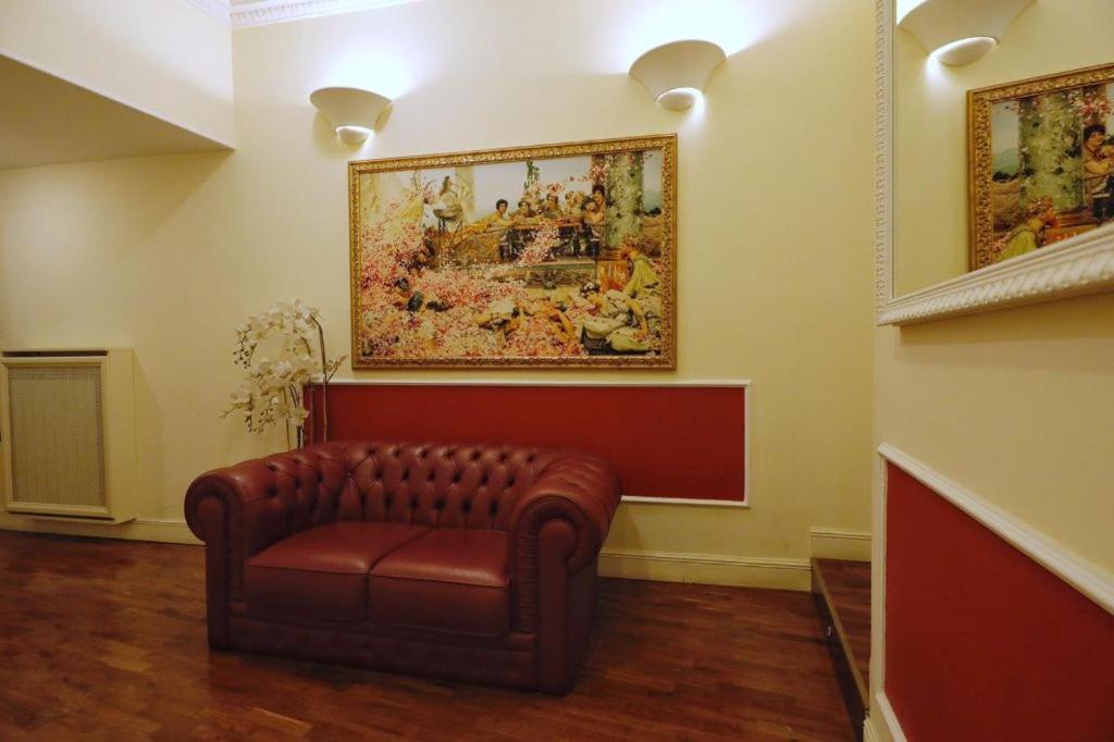 Dimora Frattina Guest house *