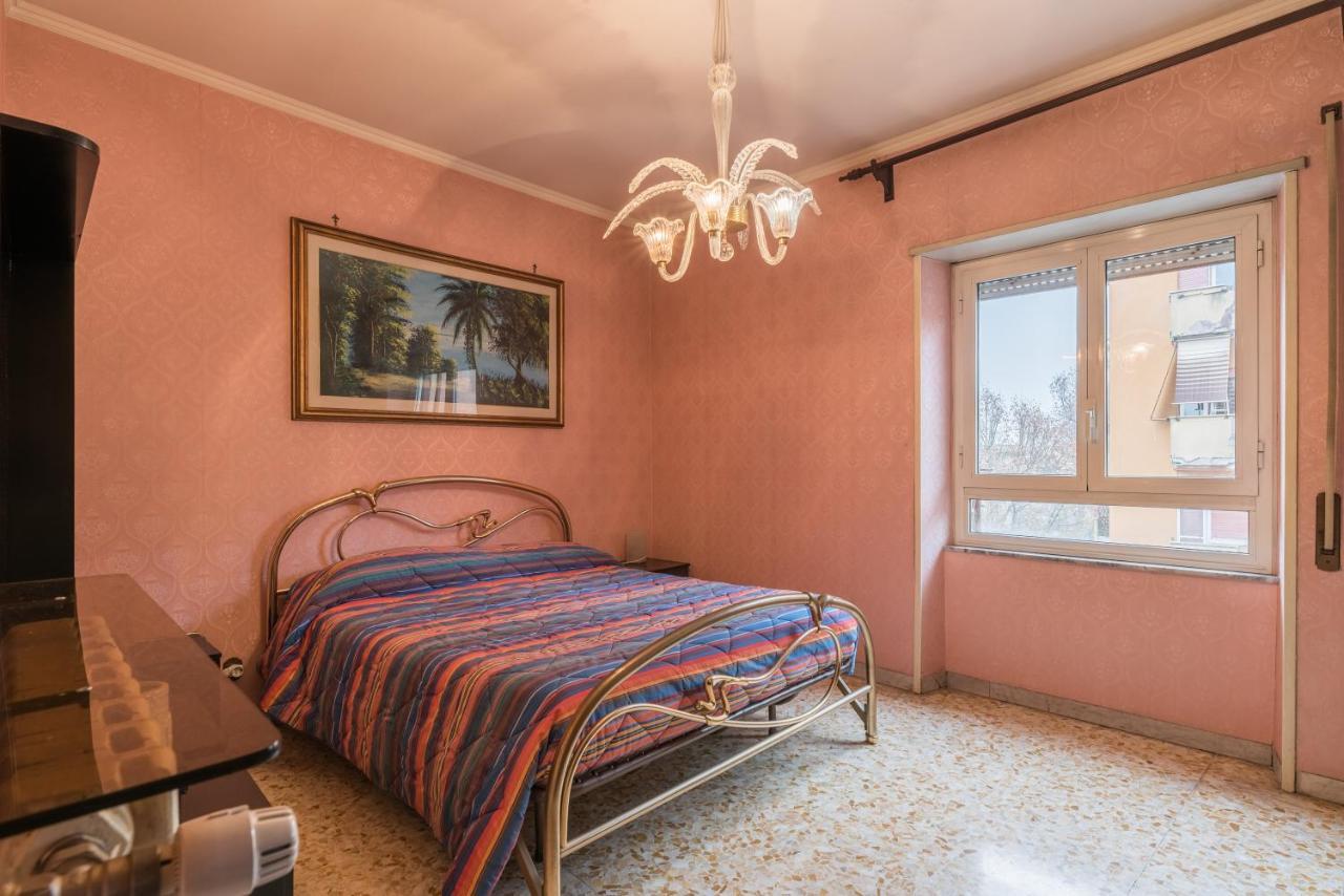 Altido Classic Style Flat With Balcony Apartment Rome
