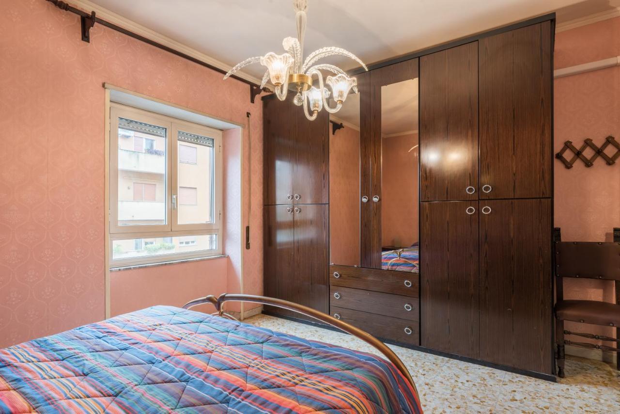 Altido Classic Style Flat With Balcony Apartment Rome