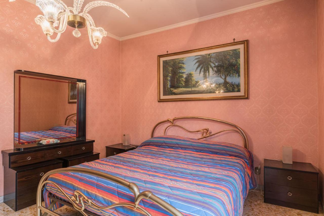 Altido Classic Style Flat With Balcony Rome