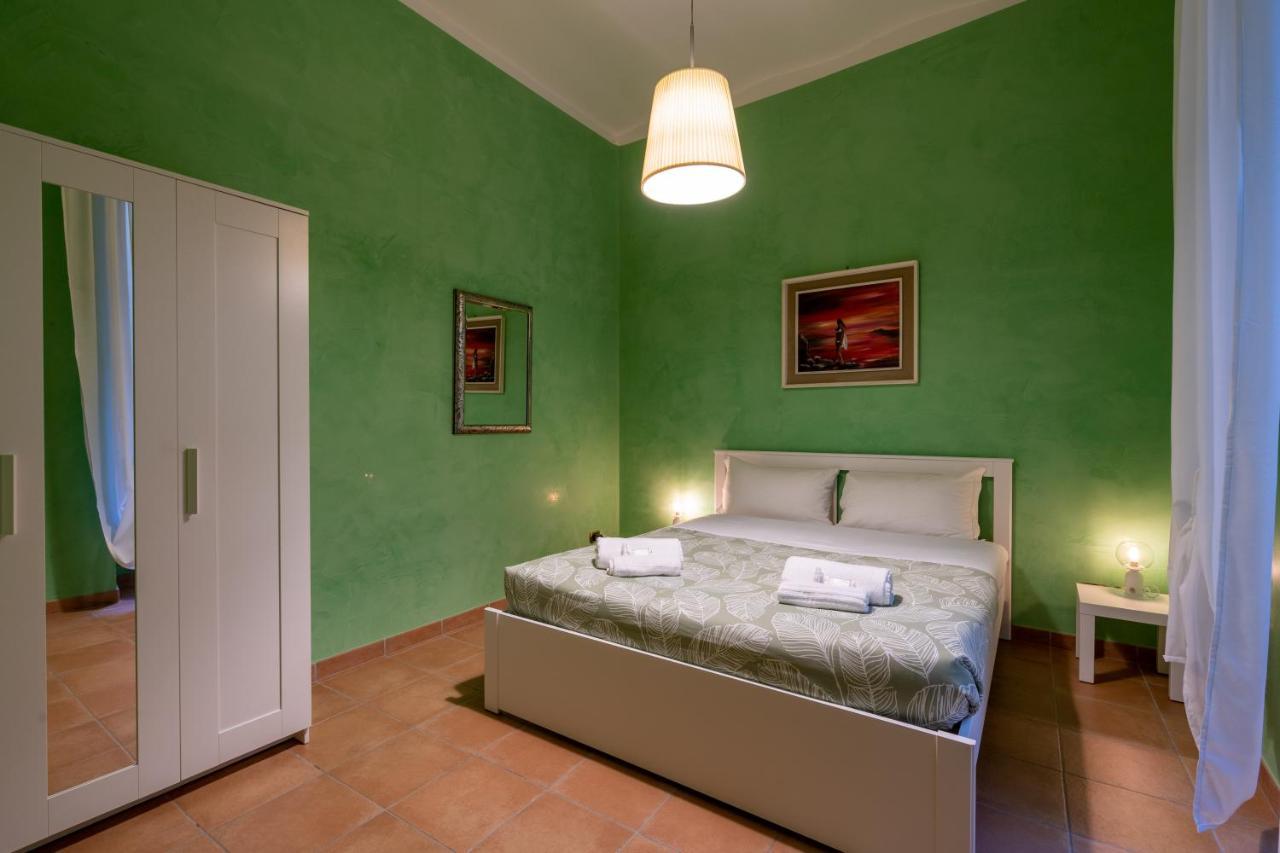 Ampio Con Vinili In Centro Storico Roma
