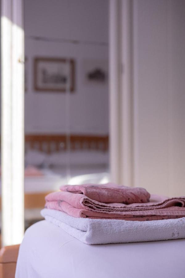 Peaceful Family Apartment, Near Metro Appartamento Roma