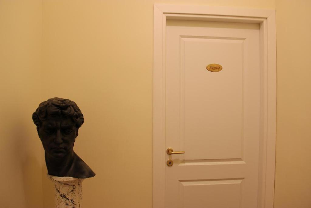 Dimora Frattina Guest house *