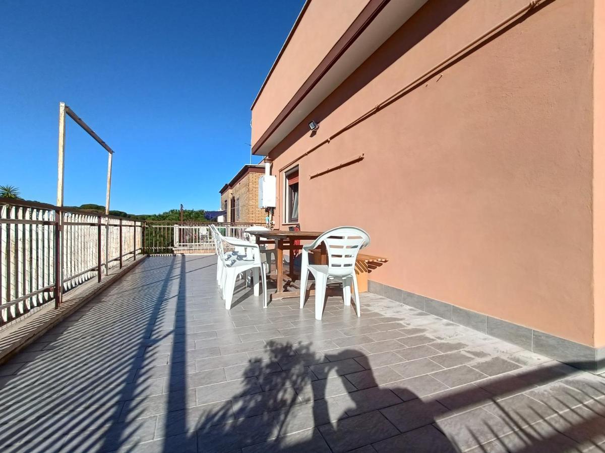 Avellini - Delightful And Spacious With Terrace - Near Metro A Cornelia Apartment