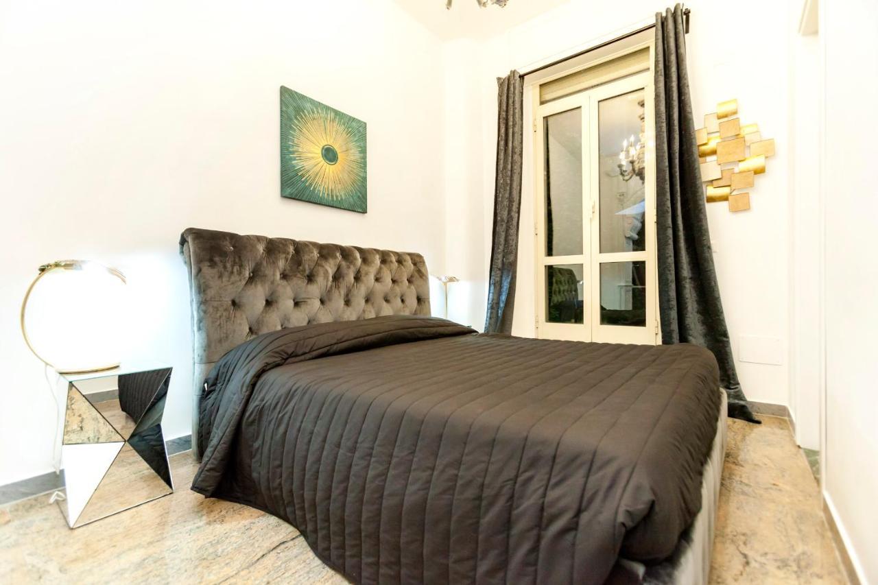 Navona Artist 7 * Rome