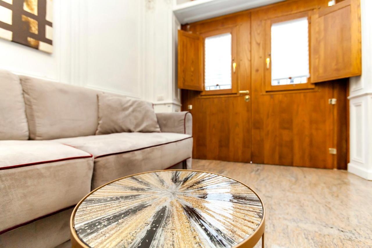Navona Artist 7 Apartment Rome