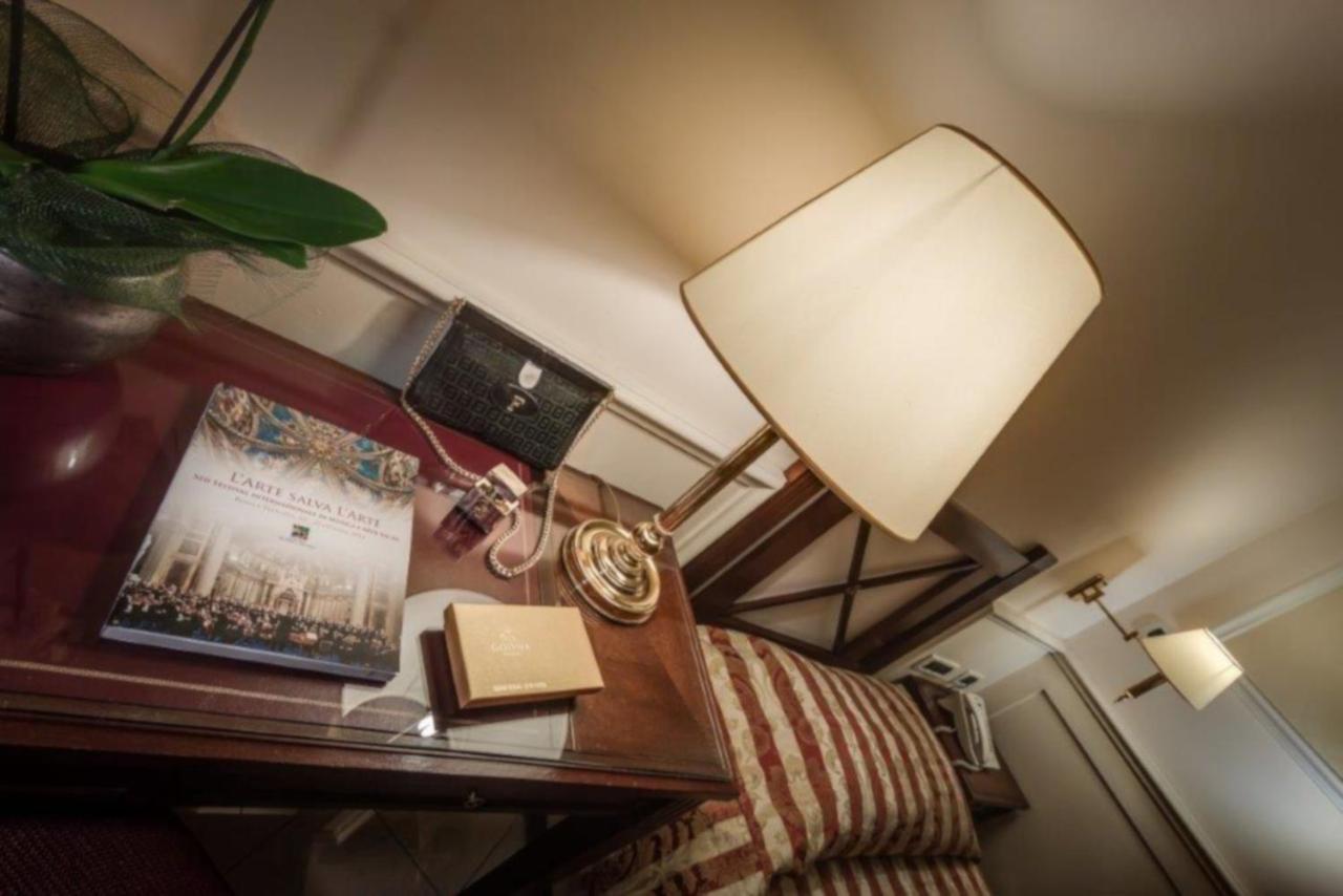 Hotel Palazzo Cardinal Cesi 4*