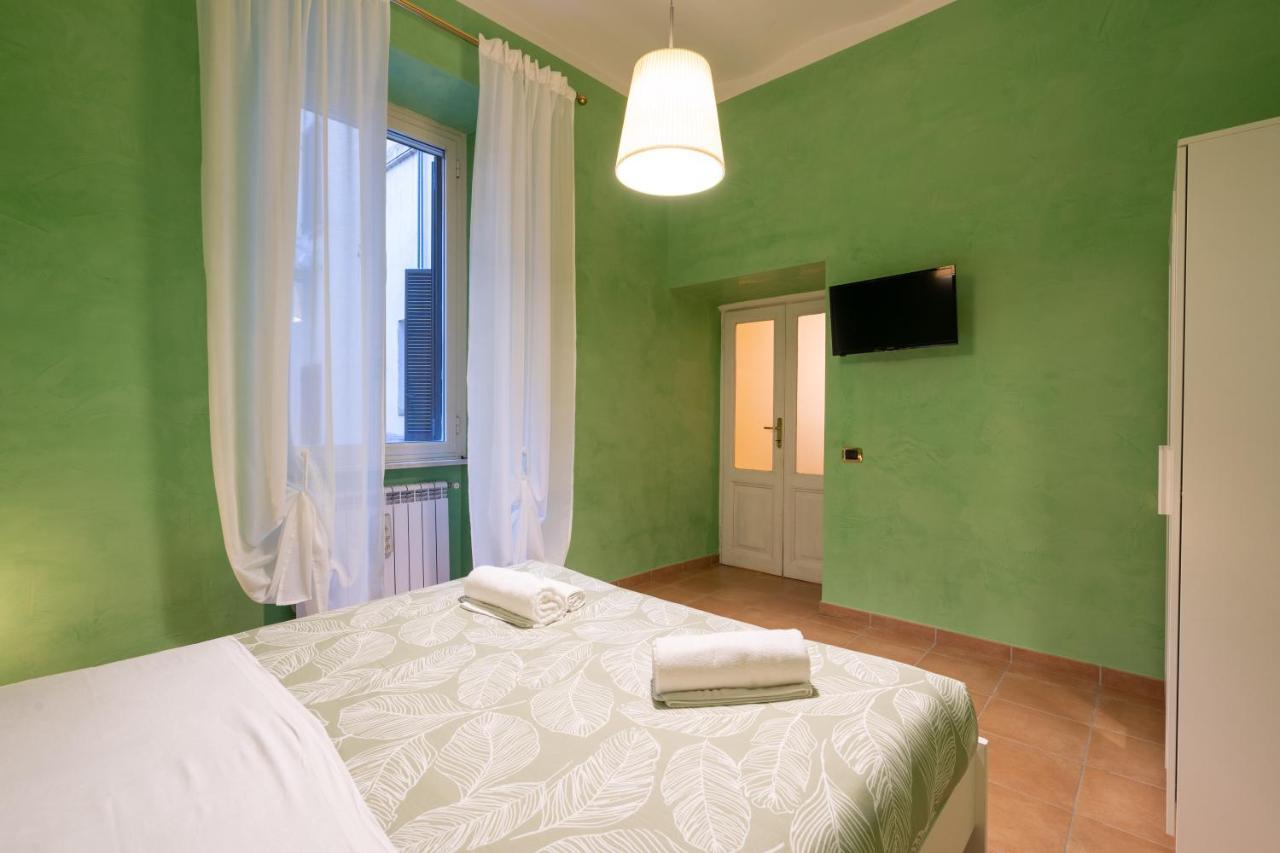 Ampio Con Vinili In Centro Storico Appartamento