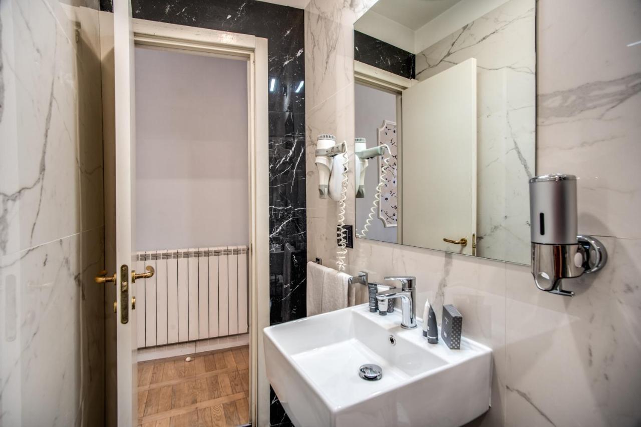 Hotel Relais Fontana Di Trevi Rome