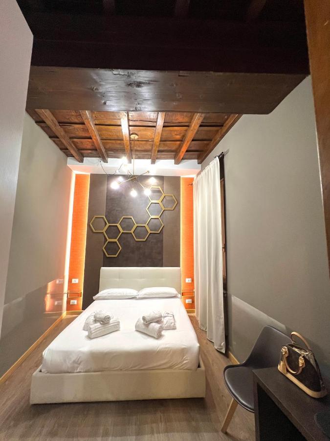 Guest house Dimora Frattina Rome