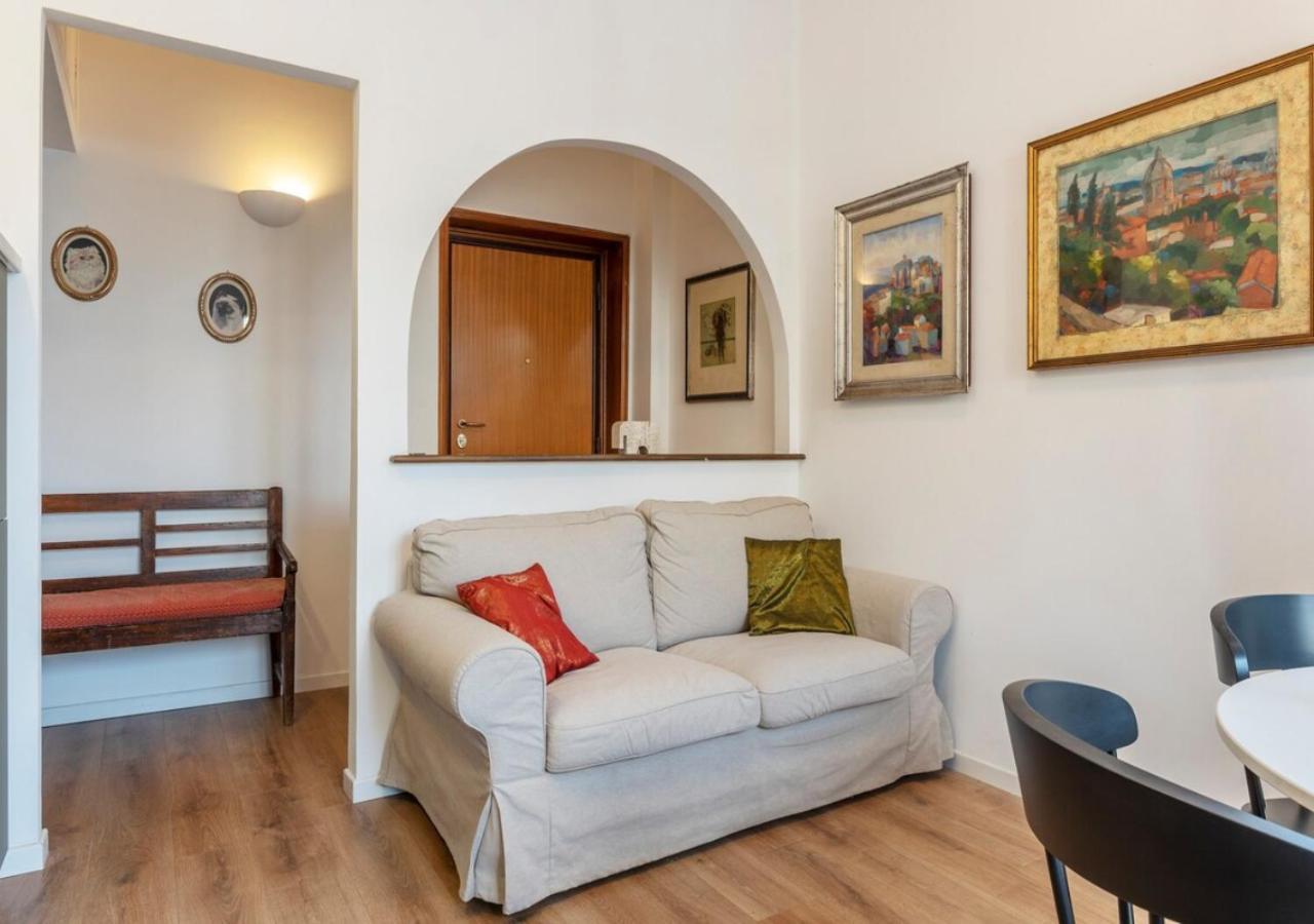 Elegant, With Private Terrace Next To The Vatican Apartment *