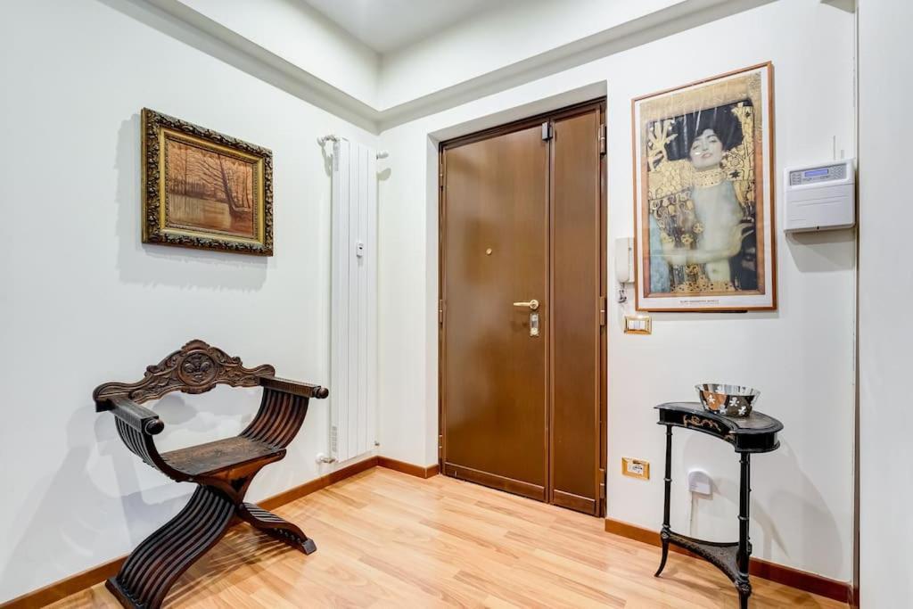 Exclusive In Eur Apartment Rome