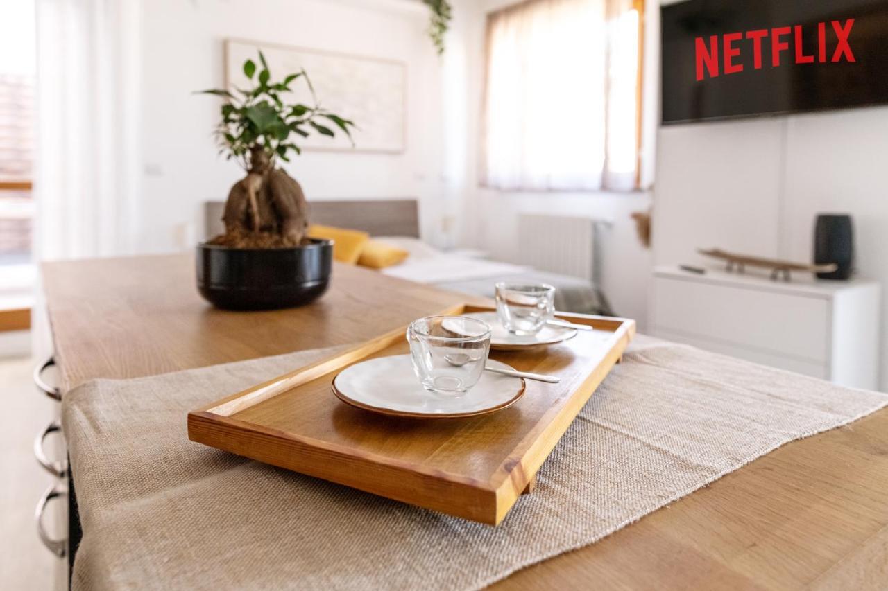Loft Con Terrazzo - 3 Min Dalle Autostrade By Followgreenhouserome
