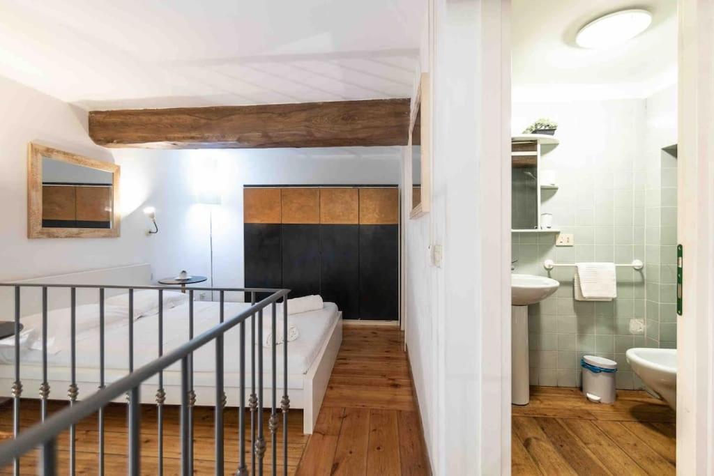 Via Dei Cestari Loft Apartment Rome