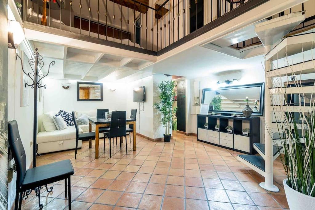 Via Dei Cestari Loft * Roma