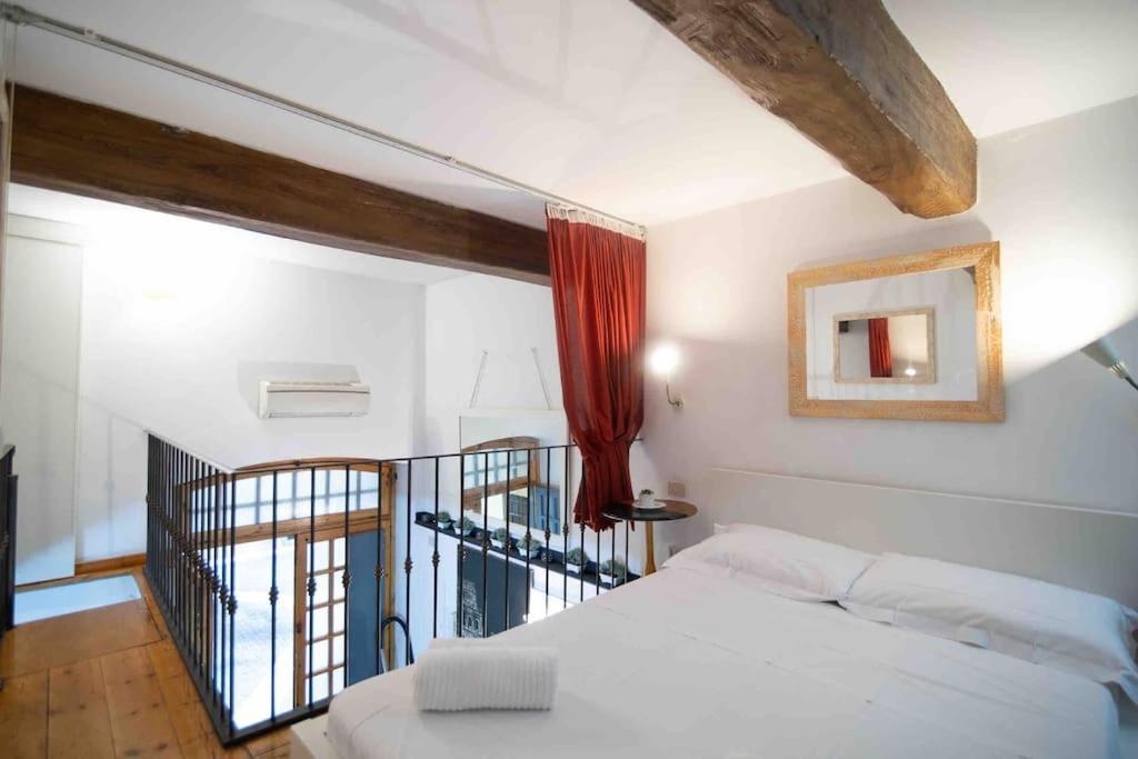 Via Dei Cestari Loft Roma