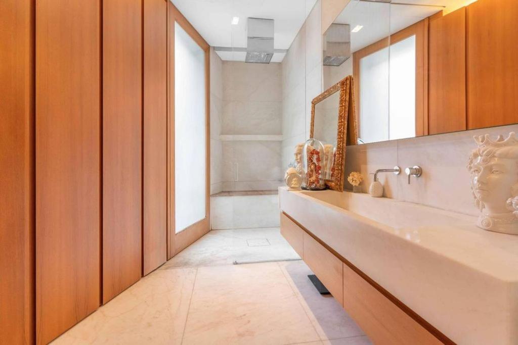 - Piazza Navona Apartment