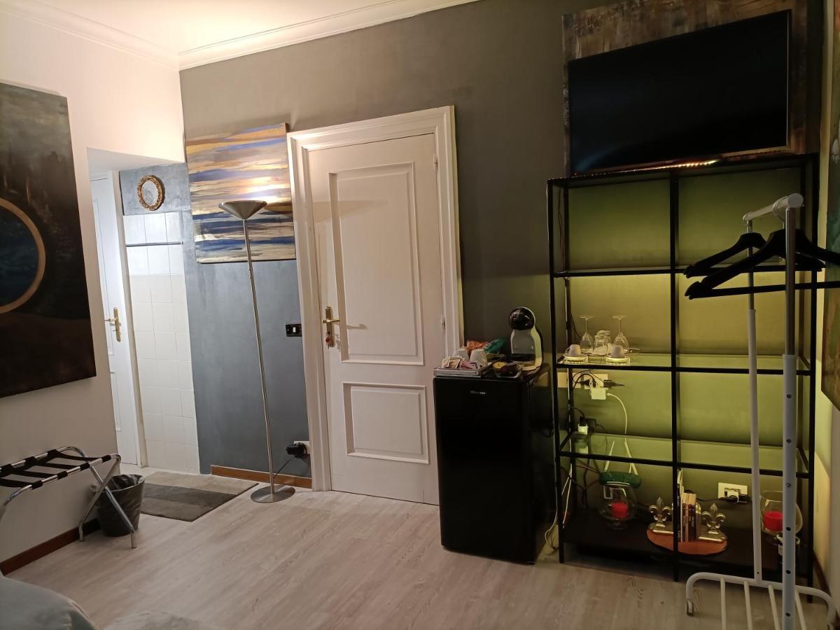 Spanish Steps Bedroom Guest house *