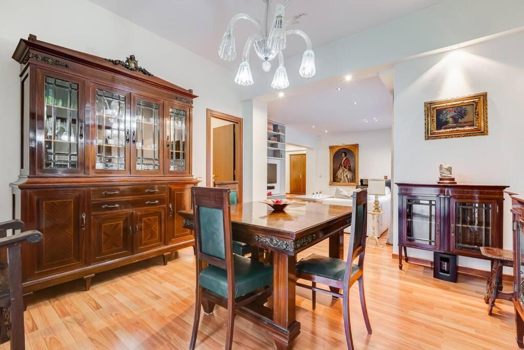 Exclusive In Eur Apartment