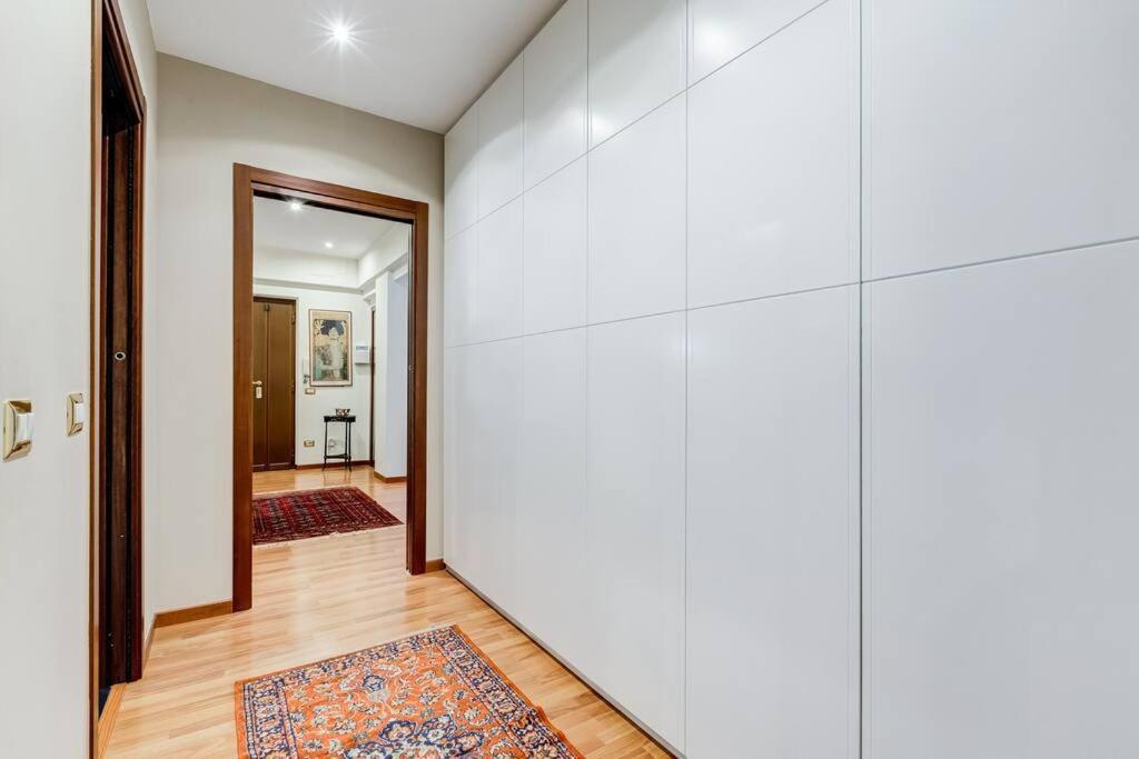 Exclusive In Eur Apartment