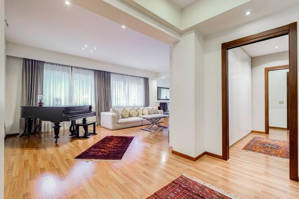 Exclusive In Eur Apartment