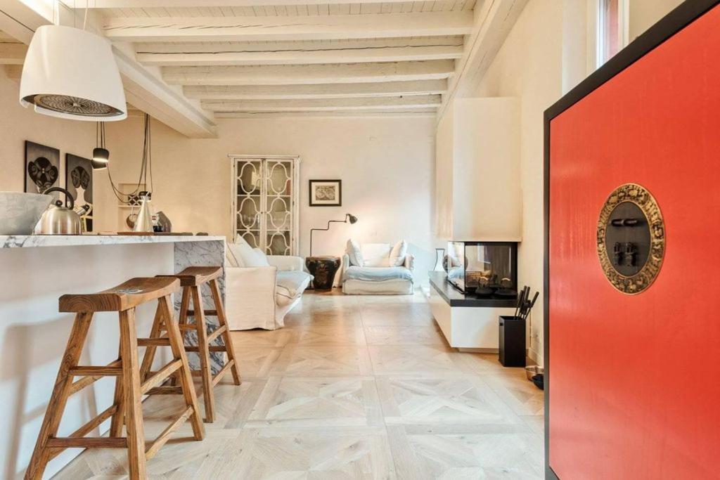 - Campo De' Fiori Apartment