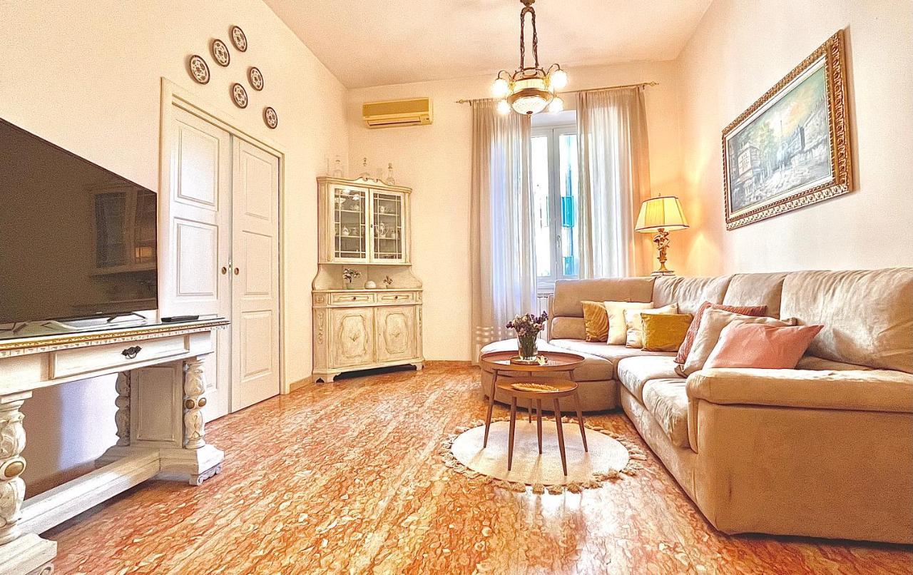 Apartment Elegant House In