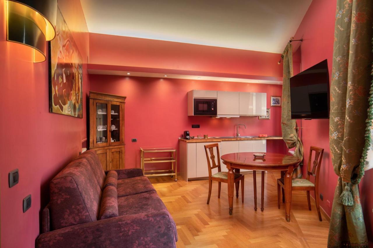 94 Luxury * Roma