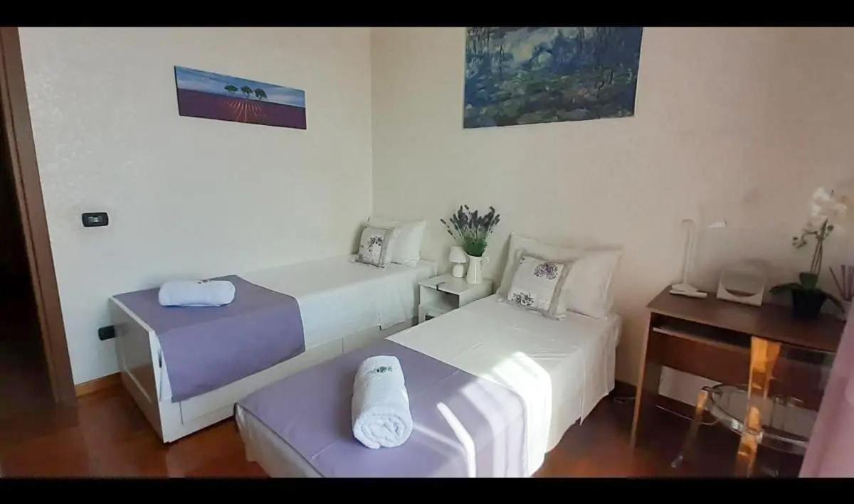 Apartment Pini Di Roma-new And Cozy In Center- Metro A 