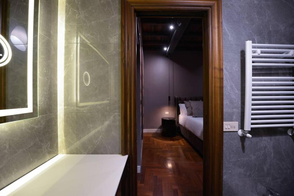 The Frattina - Luxury Serviced * Rome