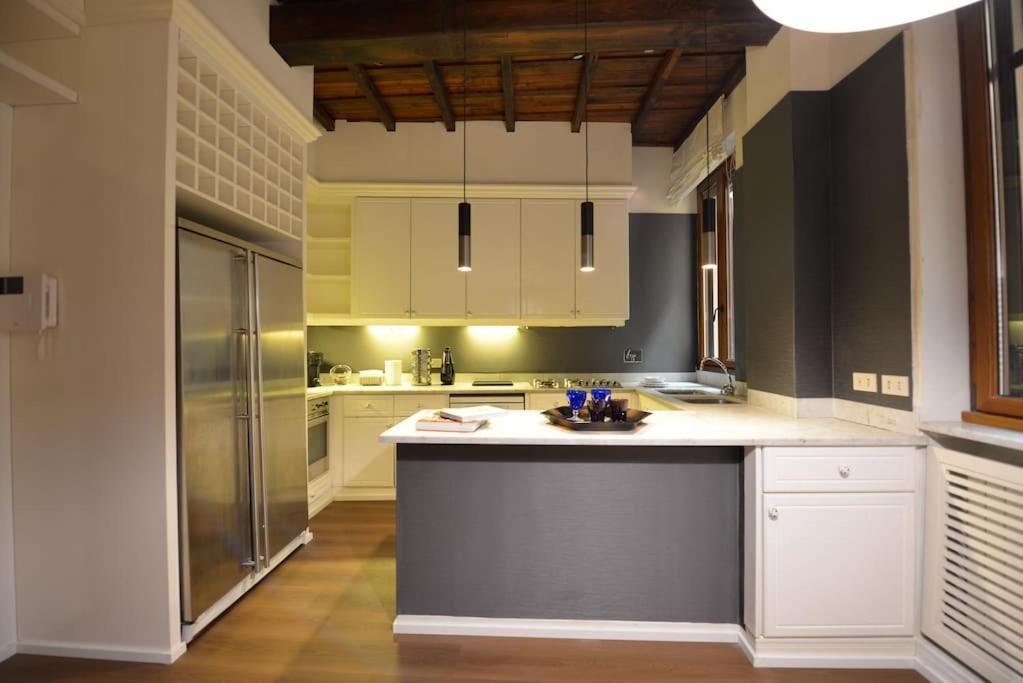 The Frattina - Luxury Serviced * Rome