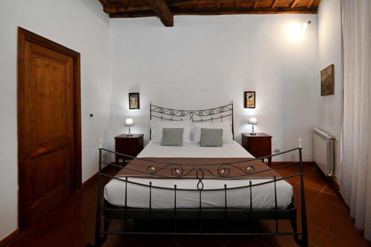 Vicolo Dell'aquila - Residenze Romanae * Rome