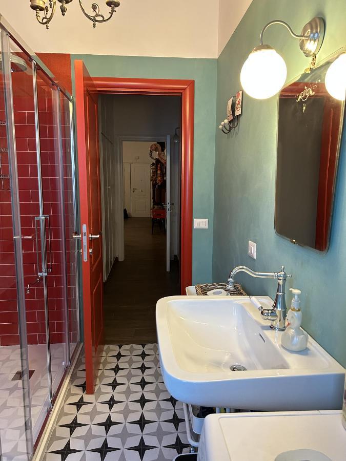 Idi Gemelli - The Teddy Bear Rock House Apartment
